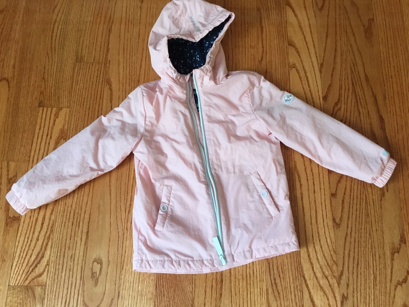 Picture 1 of 6