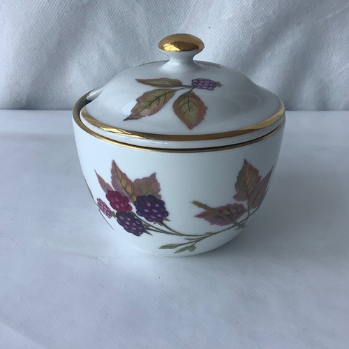 Royal Worcester Evesham Evesham Vale. Evesham Gold - Choice of Pieces - Picture 162 of 215