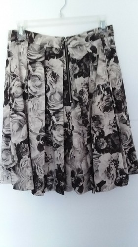 Aidan Mattox Sz 8 Black/White Floral Skirt Lined W/Deep Pockets - Picture 2 of 9