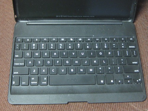 ZAGG Backlit Bluetooth Keyboard Folio w/ Built-In Battery for Apple iPad Air - Picture 2 of 7