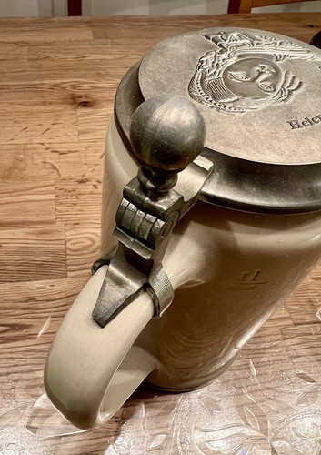 Oktoberfest Bierkrug Wiesnkrug Jahrgangskrug 2004 Steingut mit Zinndeckel - Bild 5 von 6