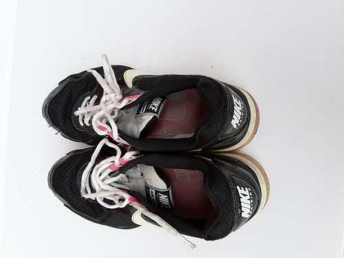 Nike Training Air Team Max Air shoes black with white and pink sz 11 - Picture 2 of 5