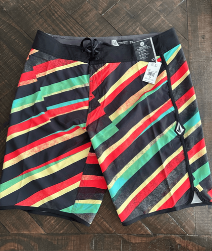 Volcom Men’s Red and Black Swim Board Shorts Size 33 New
