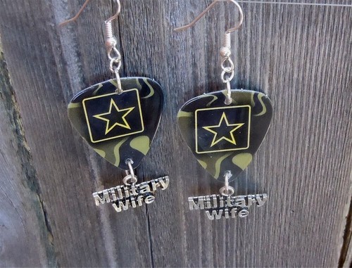 Army Insignia Military Wife Guitar Pick Earrings - Picture 3 of 3