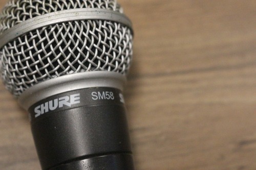 Microfono Shure SM58 - Foto 2 di 6