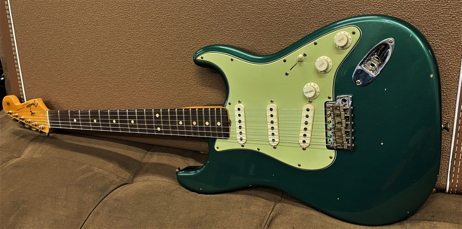 In Store 1962 Fender Stratocaster Limited Edition ’62/’63 Sherwood Green 2022 - Picture 9 of 20