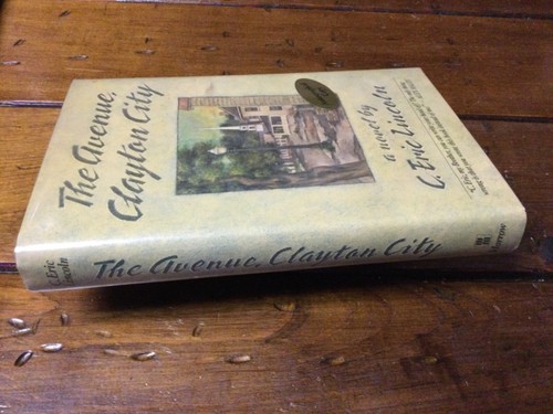 ** SIGNIERTE 1. Auflage ** C Eric LINCOLN ** The Avenue Clayton City ** 1988 HC/DJ - Bild 7 von 7