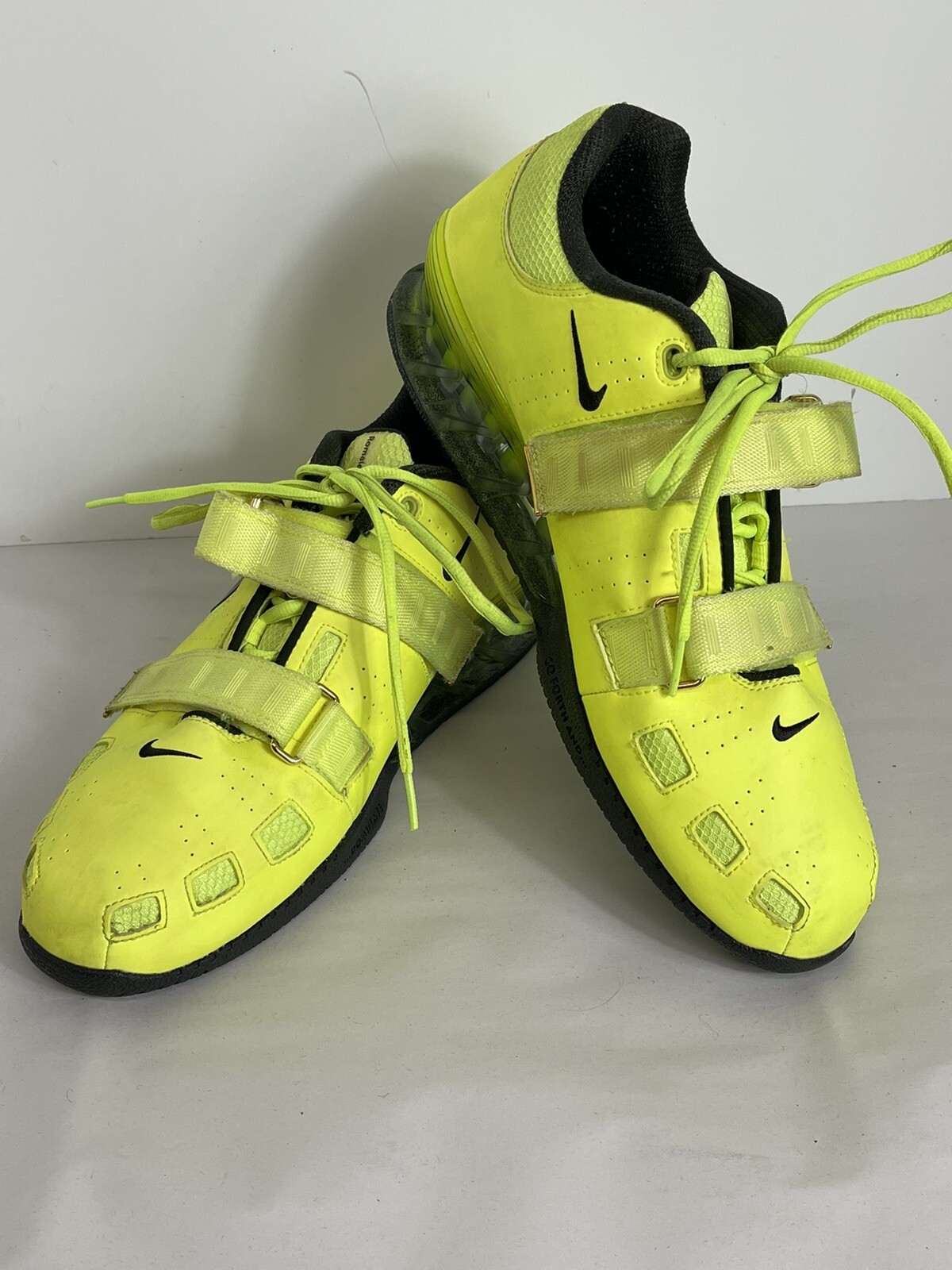 MENS NIKE ROMALEOS 2 VOLT YELLOW WEIGHT LIFTING GYM SHOES SIZE 12.5 476927-730