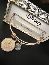 Disney MINNIE MOUSE - LOVE and KISSES. Adjustable Rose Gold Colored Bracelet