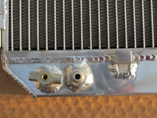 56MM Aluminum Radiator For Toyota Hilux Surf KZN130 1KZ-TE 3.0L Diesel 1993-1996 - Picture 7 of 8