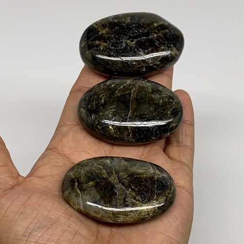 180 g, 2,1"-2,3", 3 pezzi, pietra preziosa lucida labradorite, B35537 - Foto 3 di 13