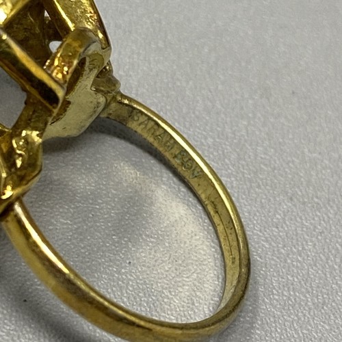Vtg Sarah Coventry Ring Brown Glass Rhinestone Prong Set Gold Tone Band Size 4.5 - Picture 7 of 9