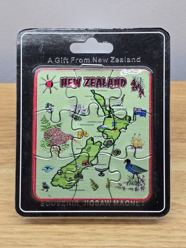 Sealed New Zealand Souvenir Jigsaw Magnet - Picture 1 of 2