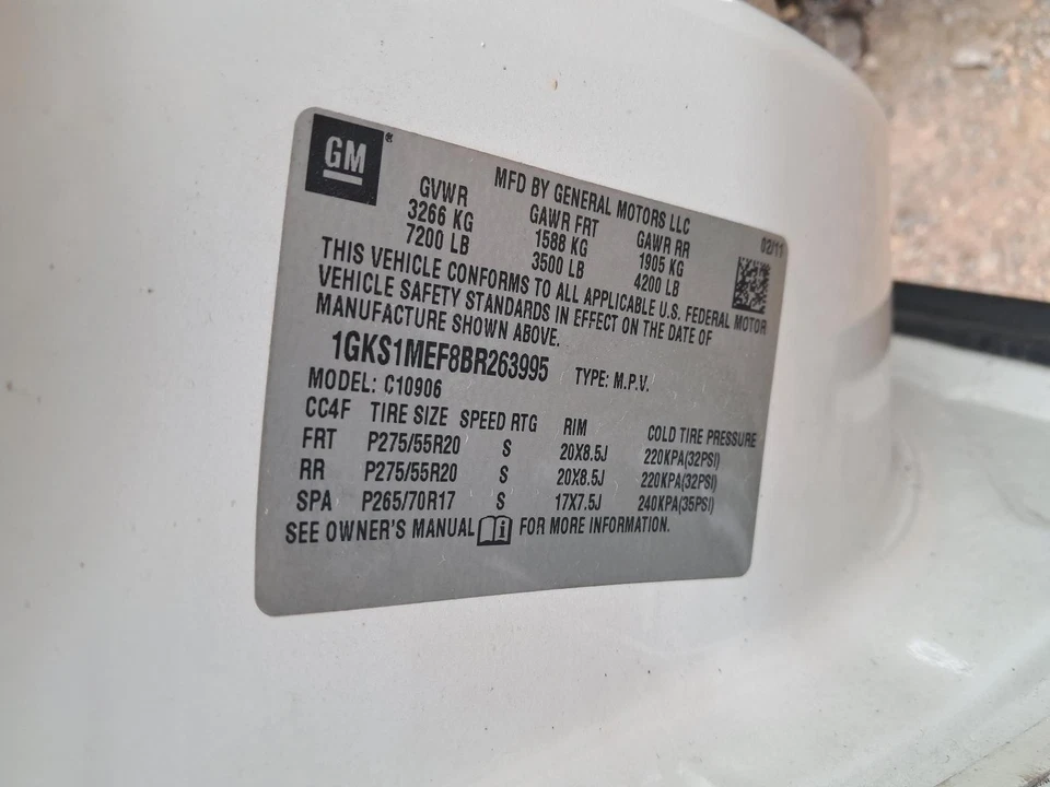 Used Front Right Door Assembly Front fits: 2011 Gmc Yukon xl 1500 Front Right Gr Foto 4 de 4