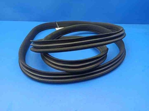MERCEDES-BENZ C W204 Front Right Door Seal Rubber W204 2.20 Diesel 21209039 - Picture 7 of 10