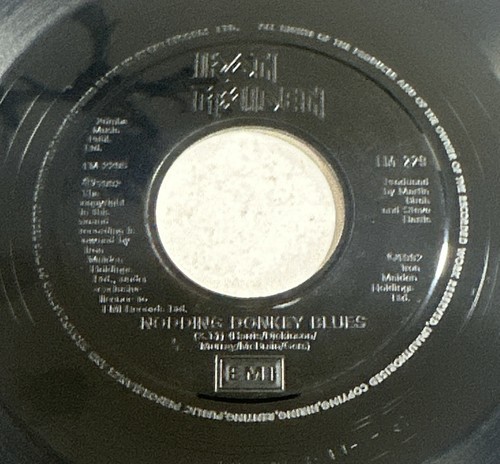 Iron Maiden Be Quick or Be Dead 7" Jukebox Issue Black Labels VG+ - Picture 4 of 5