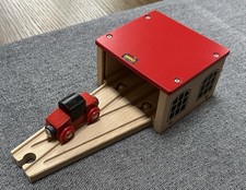 BRIO 33365 - Engine Shed Wooden Railway Depot