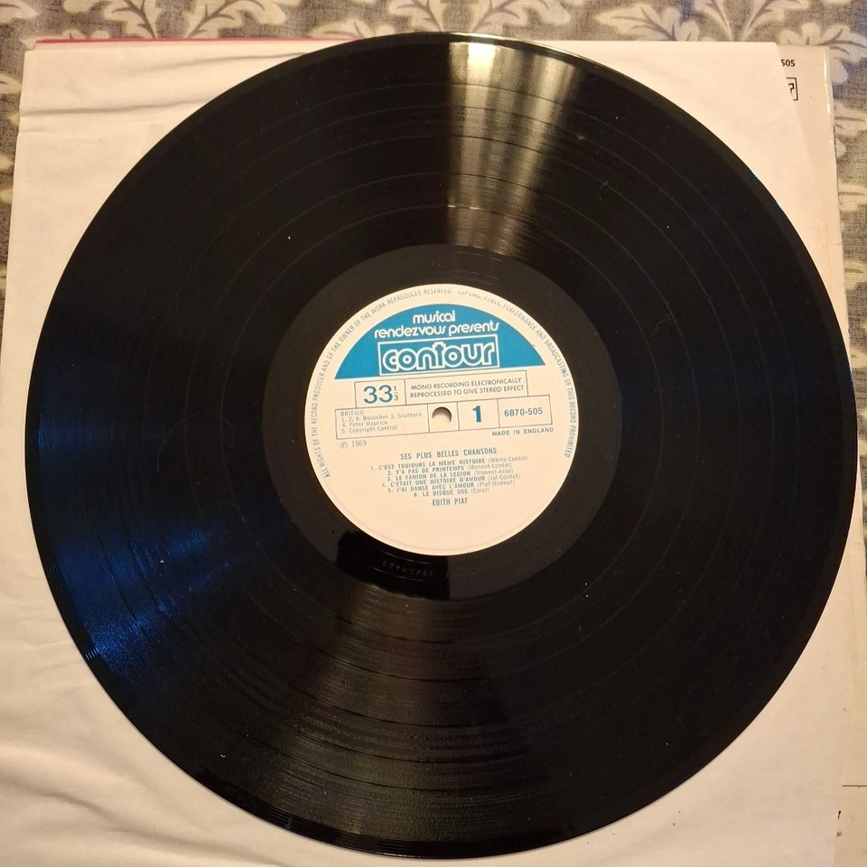 EDITH PIAF "SES PLUS BELLES CHANSONS" REISSUE VINYL LP VG+ - Image 3 of 4