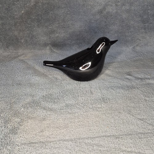 Torre and Tagus Black Ceramic Bird Bud Vase New Open Box - Picture 2 of 8