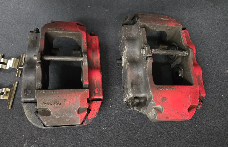 04-15 Volkswagen Touareg/Porsche OEM Rear Brembos - Image 4 of 4