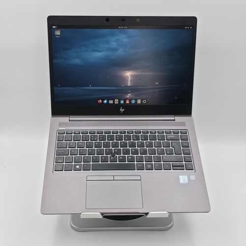 HP ZBook 14U G5 14" 120Hz Workstation Laptop i7 16GB 256GB SSD AMD WX GPU Linux - Picture 2 of 9