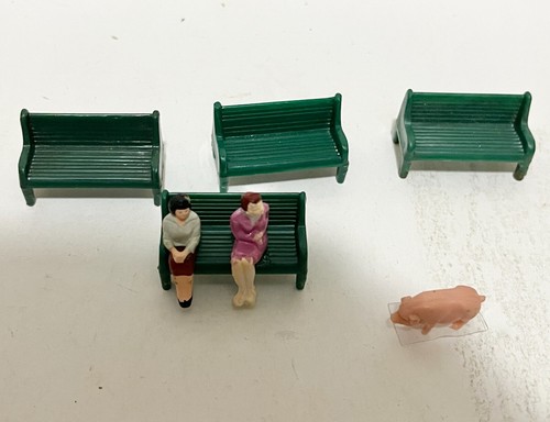 HO Scale Parts Lot  (102) - Picture 8 of 9