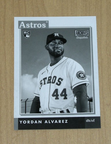 2020 Topps Archives Snapshots Black & White rookie SP Yordan Alvarez - Picture 1 of 2