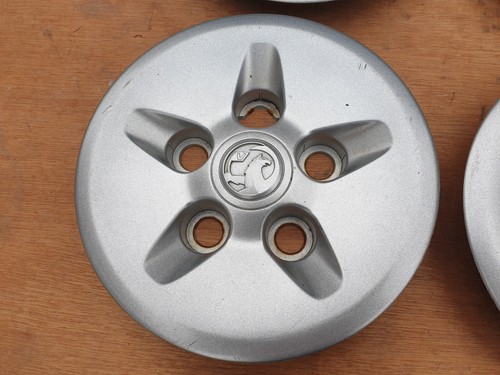 Set of Genuine Vauxhall Combo D Van 2012-2017 15” Steel Wheel Centre Caps x4 - Picture 6 of 7