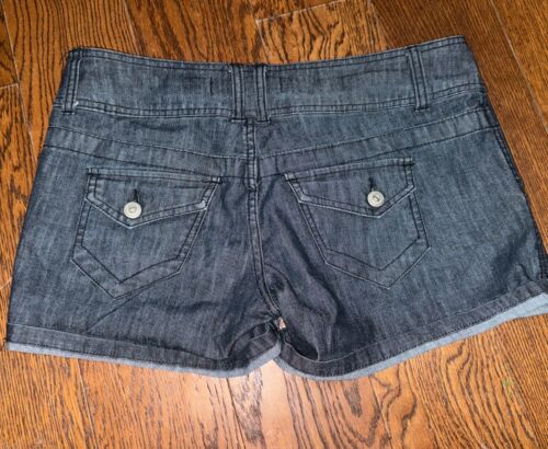 Celebrity Pink jean shorts - Picture 4 of 6