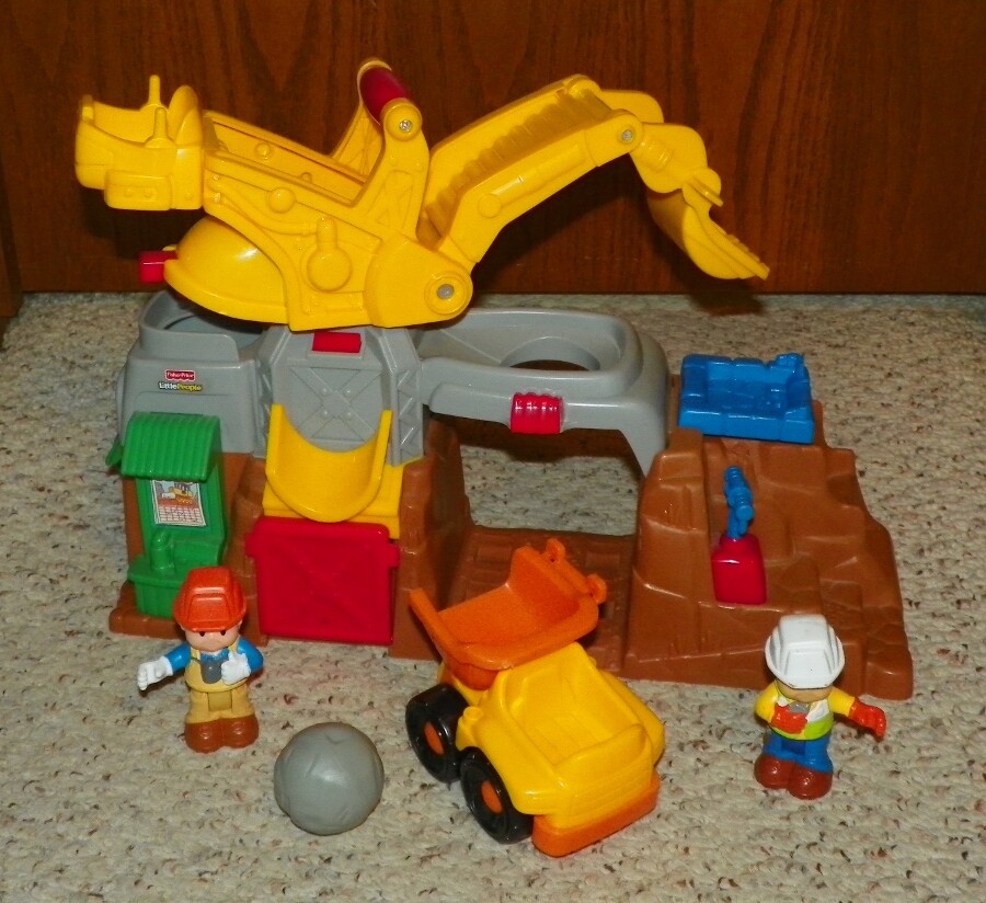 2007 Fisher Price Little People Rock Quarry Construction Set