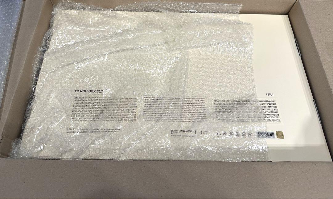 BTS MERCH BOX #17 Layover V Taehyung ARMY Official BTS MERCH BOX #17 Layover V Taehyung ARMY Official