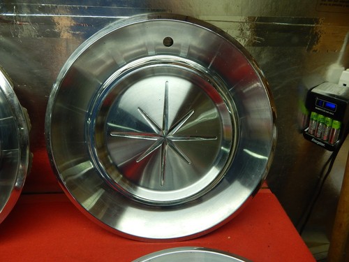 4 USED 60 Lincoln Premiere 16" Wheelcover #C0LY-1130-A Nice - Picture 3 of 11