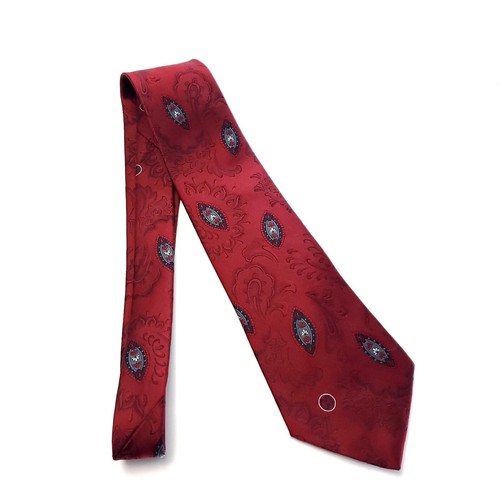 Halston 3 Red Paisley Woven Short Wide Polyester Silk Tie - Picture 6 of 6