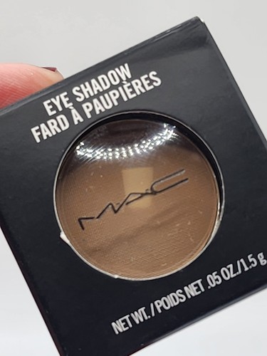 MAC Eye Shadow Omega Matte Full Size - Picture 2 of 4
