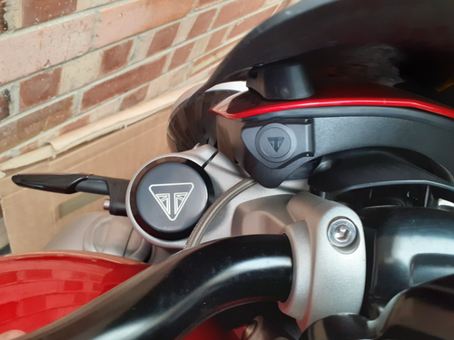 TRIUMPH ROCKET 3 R & Gt - LOGO BLACK FORK NUT COVERS - Picture 2 of 5