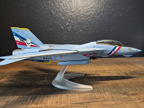 Corgi Tomcat F-14 D2003 Iraqi Freedom US Navy VF-2 Bounty Hunters Diecast Model