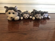 Ty Beanie Baby NANOOK THE HUSKY DOG WITH THE WOLF PUPS.