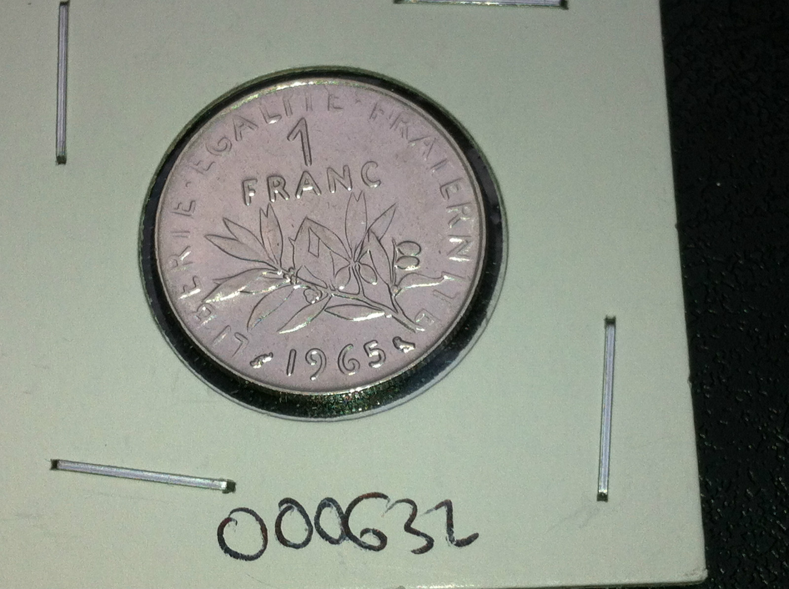 Foto 1 di 2