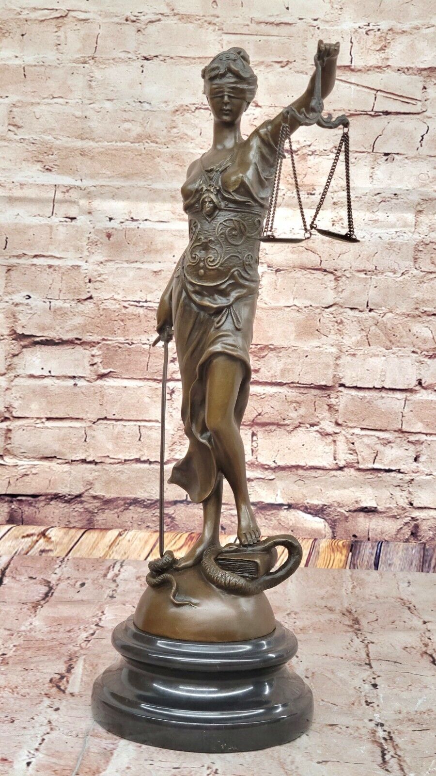 Picture 3 of 10