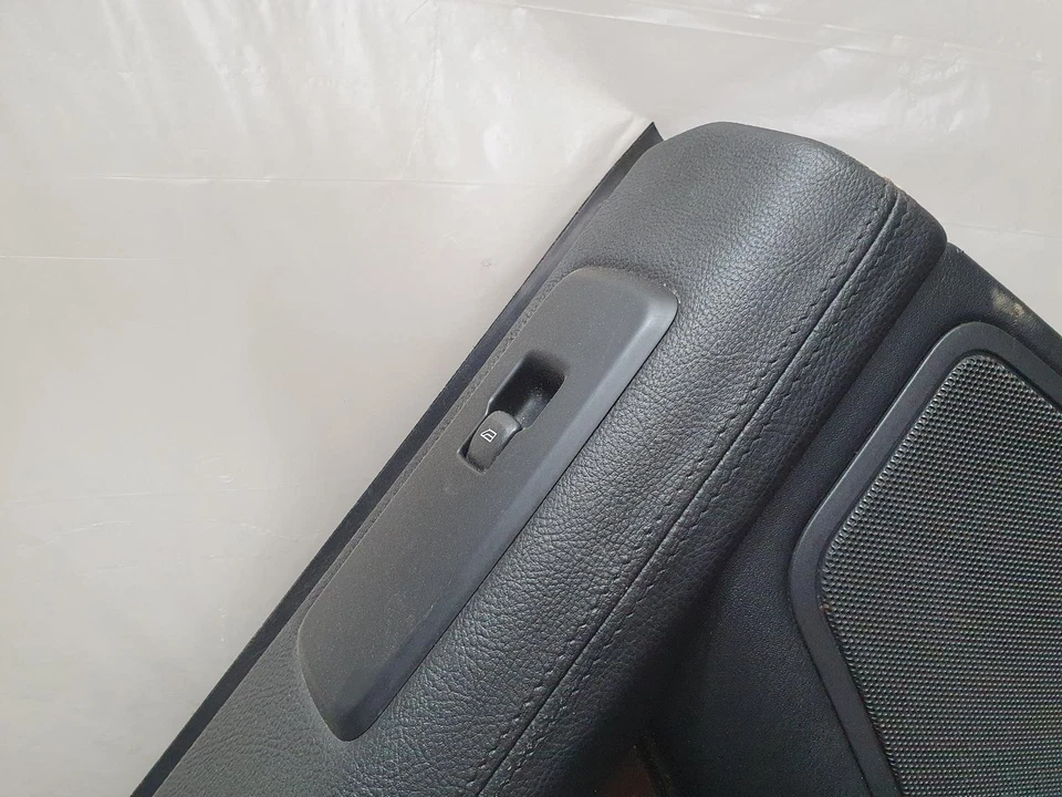 LANDROVER RANGEROVER SPORT DOOR TRIM LH REAR, L320, 08/05-12/13 - image 3 of 4