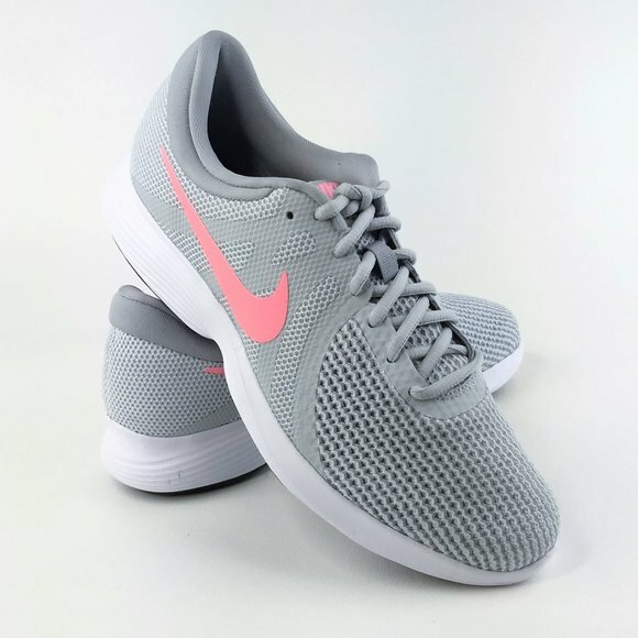 nike wide running shoes womens