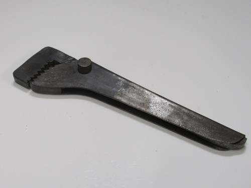 Rare Vintage 8" Pipe Wrench Plumbers Wrench Unusual Design - Picture 4 of 18