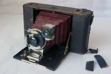 1908-1909 KODAK No. 3 Folding Hawk-Eye Model 5 Camera- RED Bellows 