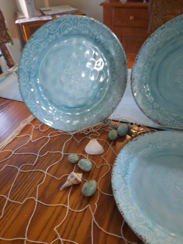 Cynthia Rowley Melamine, set of 4 Dinner Plates (11" dia.) - Picture 2 of 7