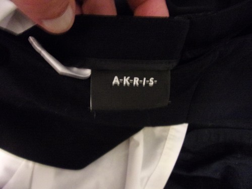 Ladies AKRIS Black Light Weight Wool Suit (10) Lovely Classic Suit VGC - Picture 7 of 7