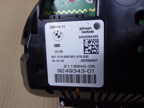 BMW 9249343 F10 INSTRUMENT CLUSTER SPEEDOMETER OEM 535IX 64K - Picture 9 of 11