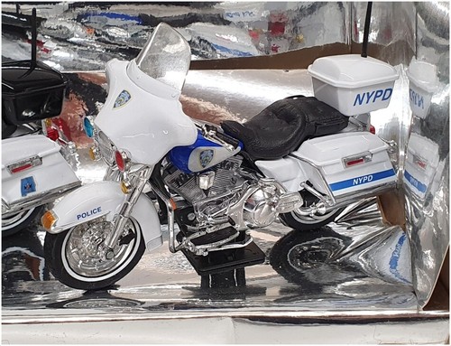 Maisto 1/18 Scale 32029 - Series 7 Harley Davidson 3x Police Motorbike Set - Bild 5 von 5