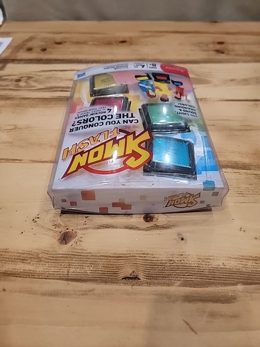 New Hasbro SIMON Flash Electronic Game Cubes w/Light Sound & Changing Colors - Picture 5 of 6