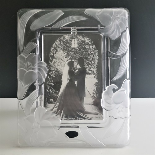 Crystal Clear Signatures frosted crystal sterling star picture frame 5x7 .FS - Picture 2 of 5