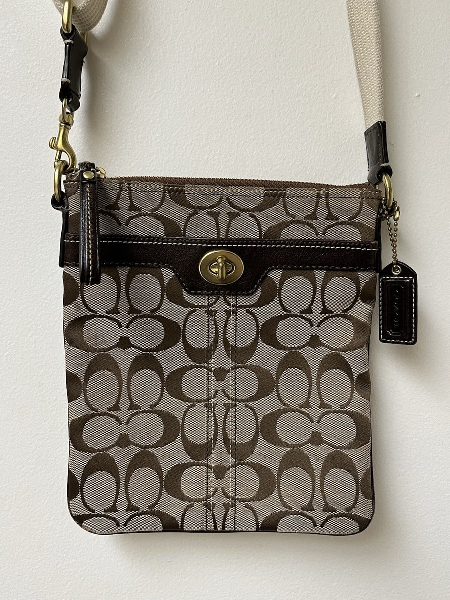 バッグ 00s coach signature hand bag turn lock Coach Legacy TurnLock Slim Flap Shoulder Bag White Beige